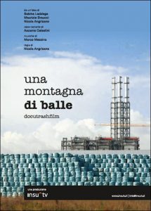 una-montagna-di-balle-locandina